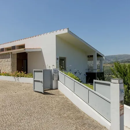 Quinta Dos Monteiros - 3 Quartos Com Piscina * ريزندي