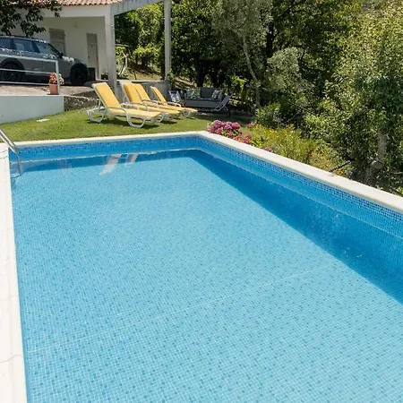 Quinta Dos Monteiros - 3 Quartos Com Piscina ريزندي