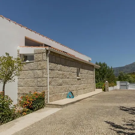 Quinta Dos Monteiros - 3 Quartos Com Piscina Ferienhaus