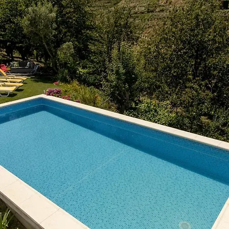 Quinta Dos Monteiros - 3 Quartos Com Piscina Ferienhaus